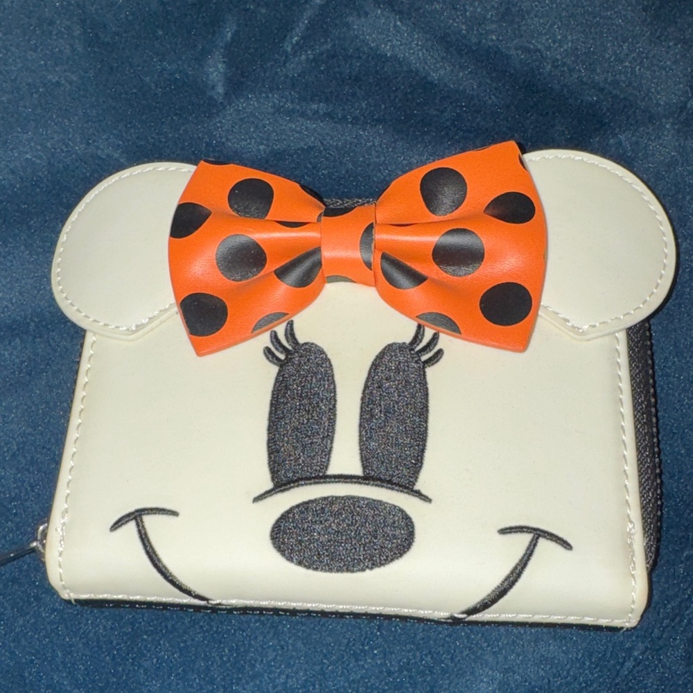Minnie Mouse Wallet with Orange Bow